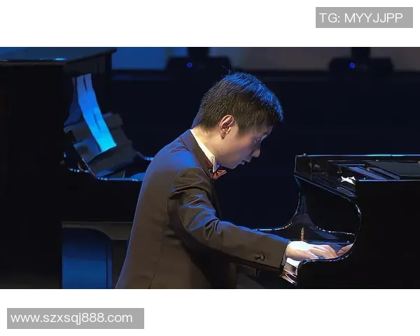 杨芳专访：从街头到舞台的蜕变与坚持之路